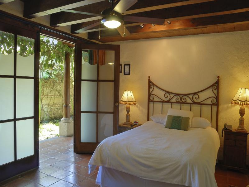 Hotel Lo De Bernal Antigua Kültér fotó